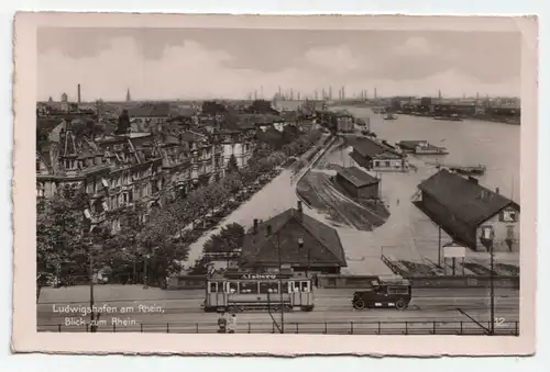 Ludwigshafen am Rhein, Blick zum Rhein.