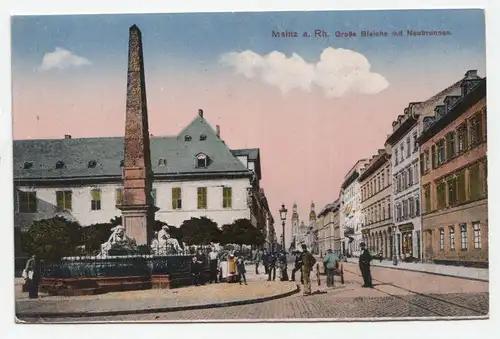 Mainz a. Rh. Große Bleiche mit Neubrunnen.