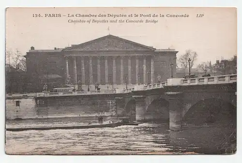 Paris La Chambre des Deputes et le Pont de la Concorde