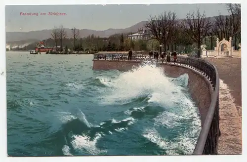 Brandung am Zürichsee.