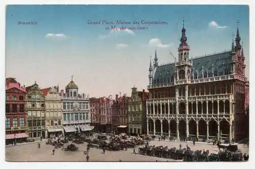 Bruxelles. Grand Place, Maison des Corporations, et Marche-aux-fleurs
