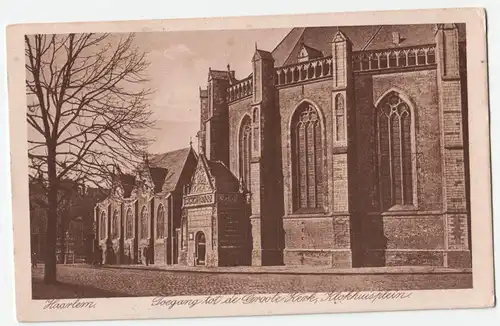 Haarlem. Toegang tot de Groote Kerk, Klokhuisplein