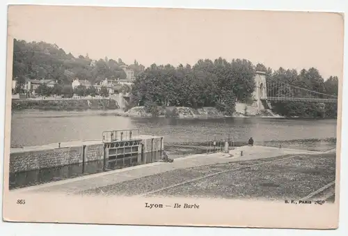 Lyon - Ile Barbe.