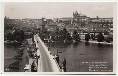 Praha: Karlsbrücke und Hradcin