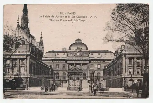 Paris. Le Palais de Justice et la Ste Chapelle The Law Courts and Holy Chapel