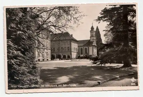 Insel Mainau (Bodensee). Im Schloßpark mit Schloßkirche