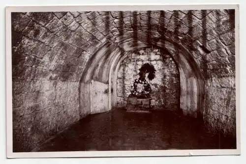Fort de Douaumont. Le Cimetiere Allemand mure dans une galerie du fort