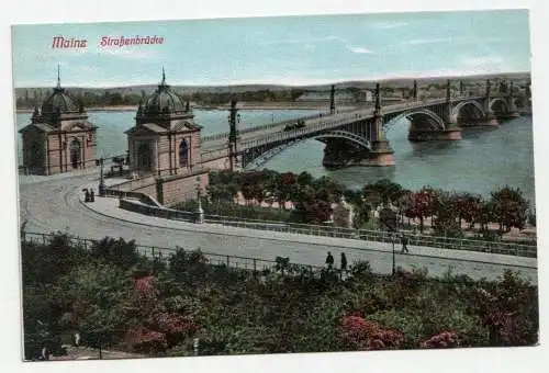 Mainz. Straßenbrücke.