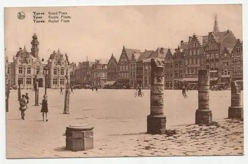 Ypres. Grand Place.