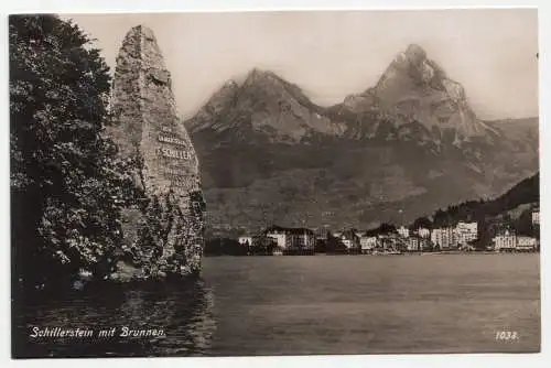 Schillerstein mit Brunnen