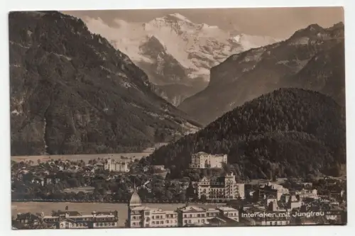 Interlaken mit Jungfrau.