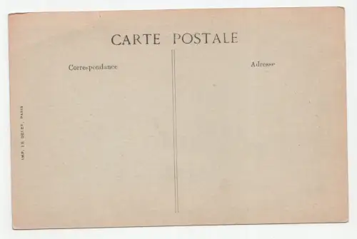 Palais de Fontainebleau. Cour des Fontaines - Etang des Carpes.