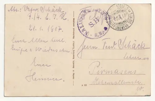 Straße mit Kirche zu Vaucourt (Frankreich). jahr 1917