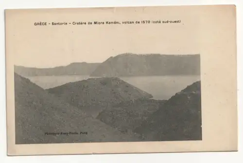 GRÈCE Santorin - Cratère de Micra Kaméni, volcan de 1570 (coté sud-ouest)