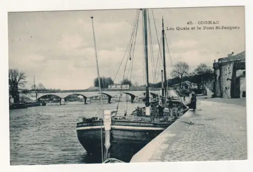 COGNAC. Les Quais et le Pont St-Jacques
