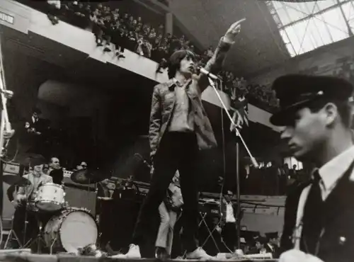 ROLLING STONES - MICK JAGGER ORIGINAL-VINTAGE-PHOTO - A. DURAZZI - MAILAND 1967