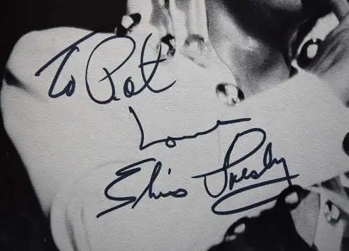 Presley, Tour Photo Album INSCRIBED SIGNED DEDICATION AUTOGRAPH  POP-ROCK