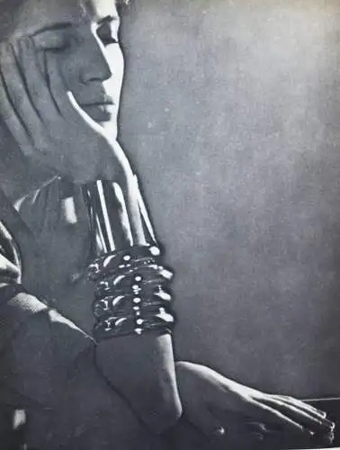 Man Ray, Photographs 1920-1934 FIRST EDITION FIRST PRINTING RARE CATALOGUE !