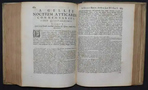 Gellius, Noctium Atticarum libri XX - Die attischen Nächte. Leiden 1706