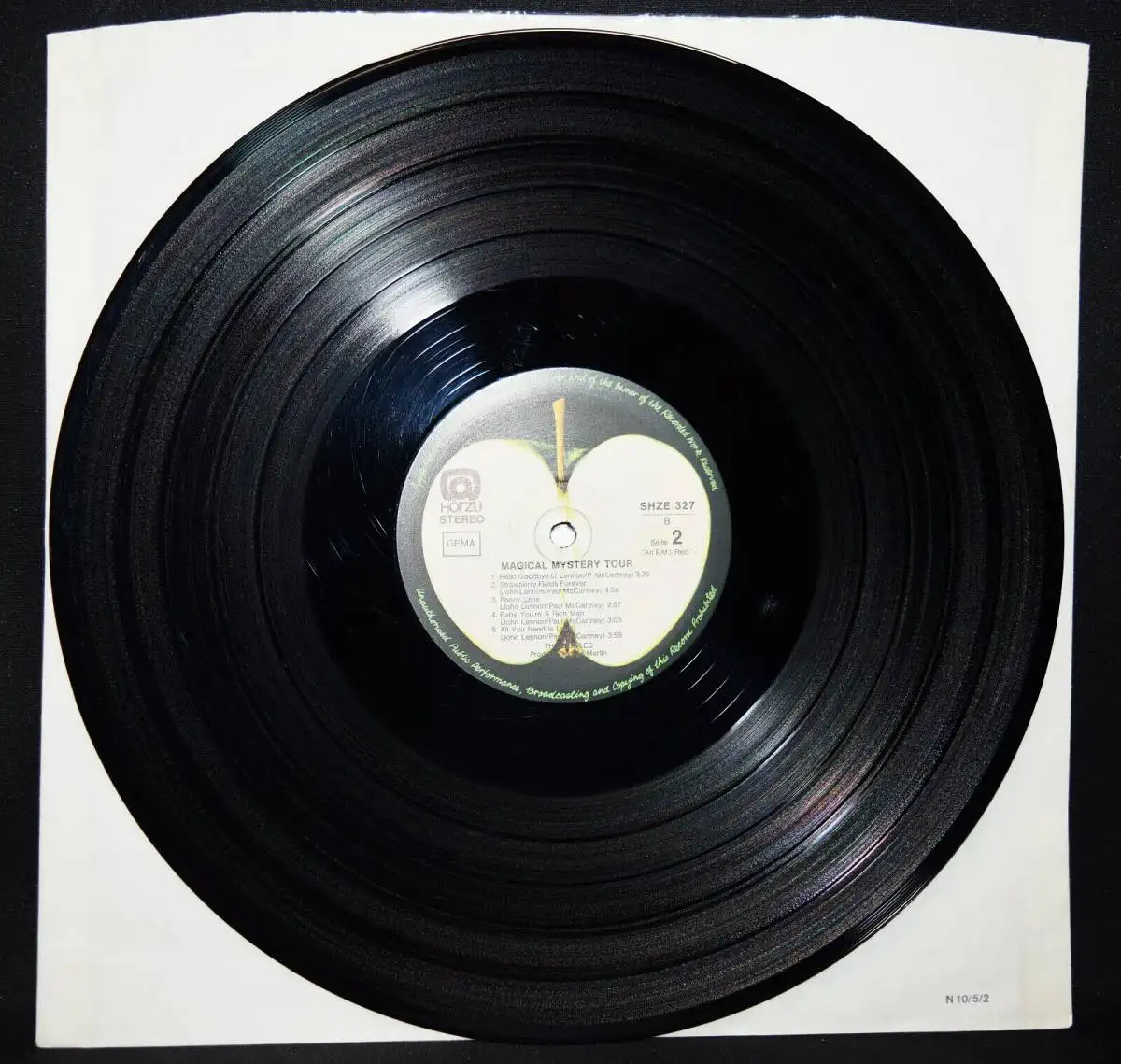 Edelmann, Heinz. Die Beatles in Yellow Submarine 84 X 59 cm PLAKAT + Vinyl LP 7