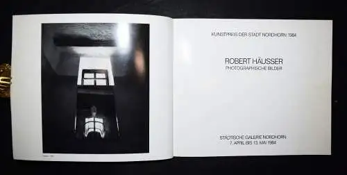 Häusser, Robert. Photografische Bilder SIGNIERT WIDMUNGSEXEMPLAR