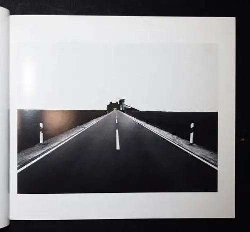 Häusser, Robert. Photografische Bilder SIGNIERT WIDMUNGSEXEMPLAR