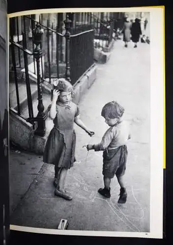 Cartier-Bresson, Henri. Les Europeens 1955 FIRST EDITION + ORIG.-PHOTOGRAPH