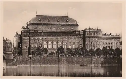 B&M: Ansichstkarte Prag Nationaltheater 1943