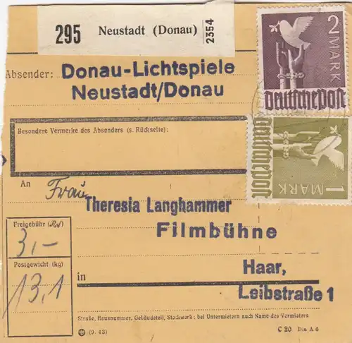Carte de paquet 1947: Nouvelle ville, jeux de lumière, par scène de film cheveux