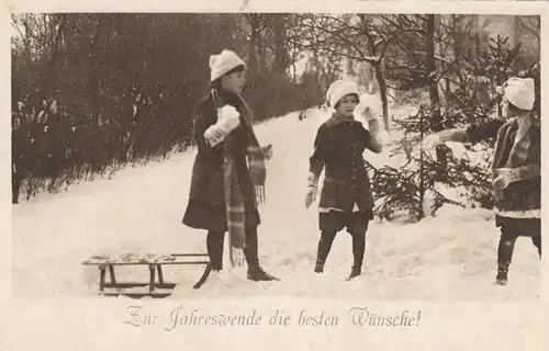 Ansichtskarte Kinder Schlitte, Schnee, Feldpost Ober Matrose, Halbflottille