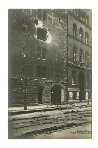 Luttes de rue à Berlin 1919, carte photo Bureau de police Voltraffer prison
