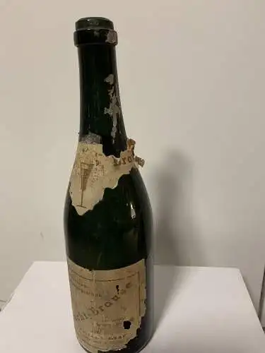 GG: douche aux fruits; boisson rafraîchissante sans alcool Cracovie, bouteille vide