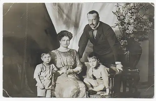 Familien Foto Grossherzogin, Flugpost am Rhein, Frankfurt nach Gonzenheim 1912