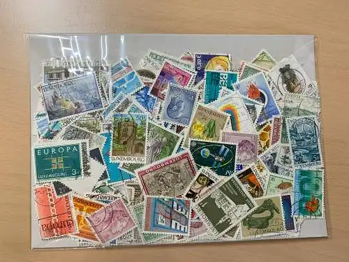 400 different stamps of Luxembourg, used