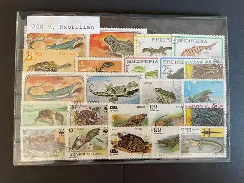 200 different stamps of Reptilien, alle Welt