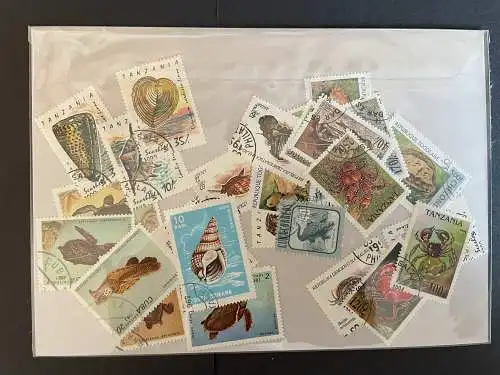 50 different stamps of - verschiedene Wasser Tiere, Water-Animals alle Welt