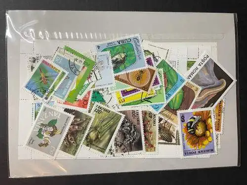 100 verschiedene Käfer und Insekten, 100 different stamps with beetle