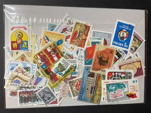 100 verschiedene Flaggen & Wappen Briefmarken, 100 different flags stamps