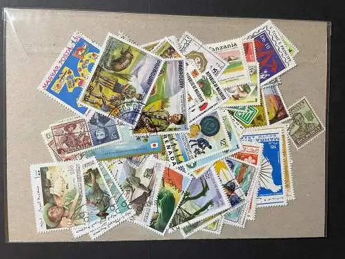 100 verschiedene Pfadfinder Briefmarken, 100 different boy scout stamps