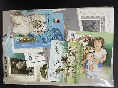 25 verschiedene Hunde&Katzen Briefmarken, 25 different dogs&cats stamps