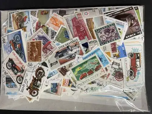 1000 verschiedene Autos Briefmarken 1000 different car stamps