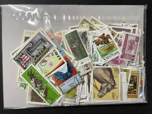 500 verschiedene Pferde Briefmarken 500 different horses stamps