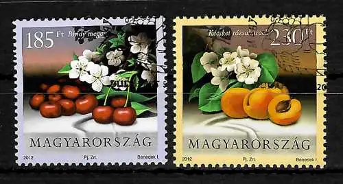 Ungarn: Obst auf 2 Briefmarken, #5564-5565, gestempelt