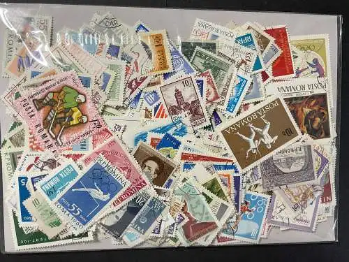 500 différents timbres Roumanie, 500 different Romania stamps