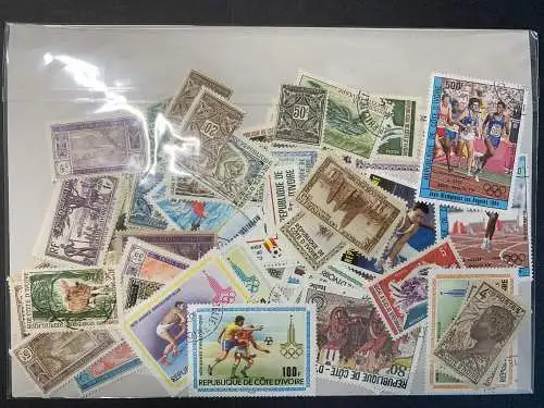 100 différents Côte d'Ivoire timbres, 100 different Ivory cost stamps