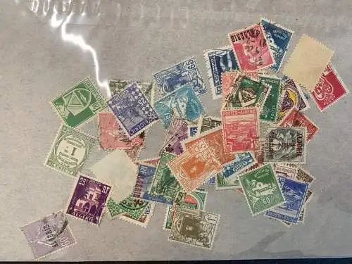 100 timbres différents Algérie, 100 différents Alpes stamps