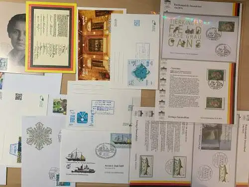 500 cartes spéciales, papiers du premier jour, lettres partout dans le monde, 500 diff. cartes