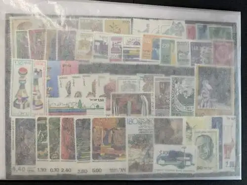 500 verschiedene Israel, 500 different Israel stamps