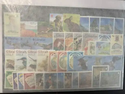 100 verschiedene Gibraltar, 100 different Gibraltar stamps