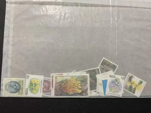 50 verschiedene Thailand, 50 different Thailand stamps ungestempelt